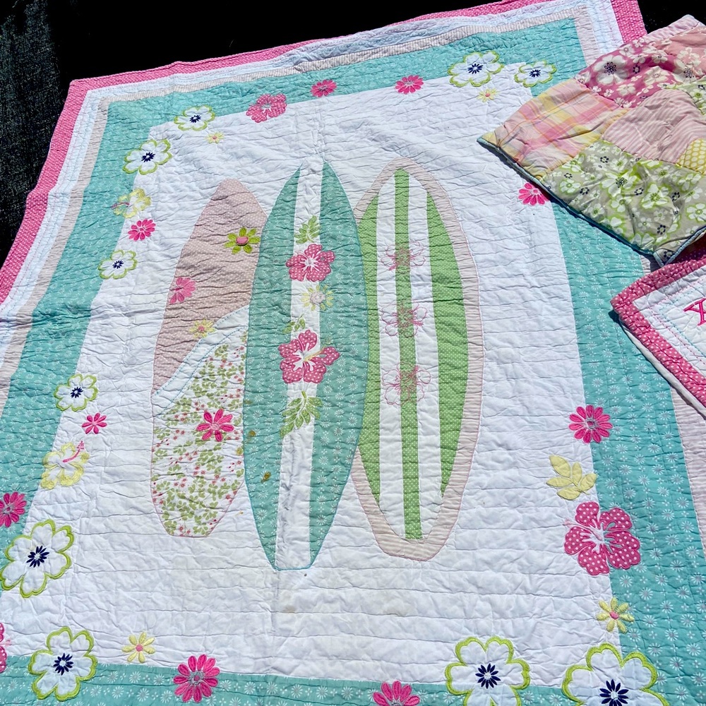 Pottery barn lightweight quilt